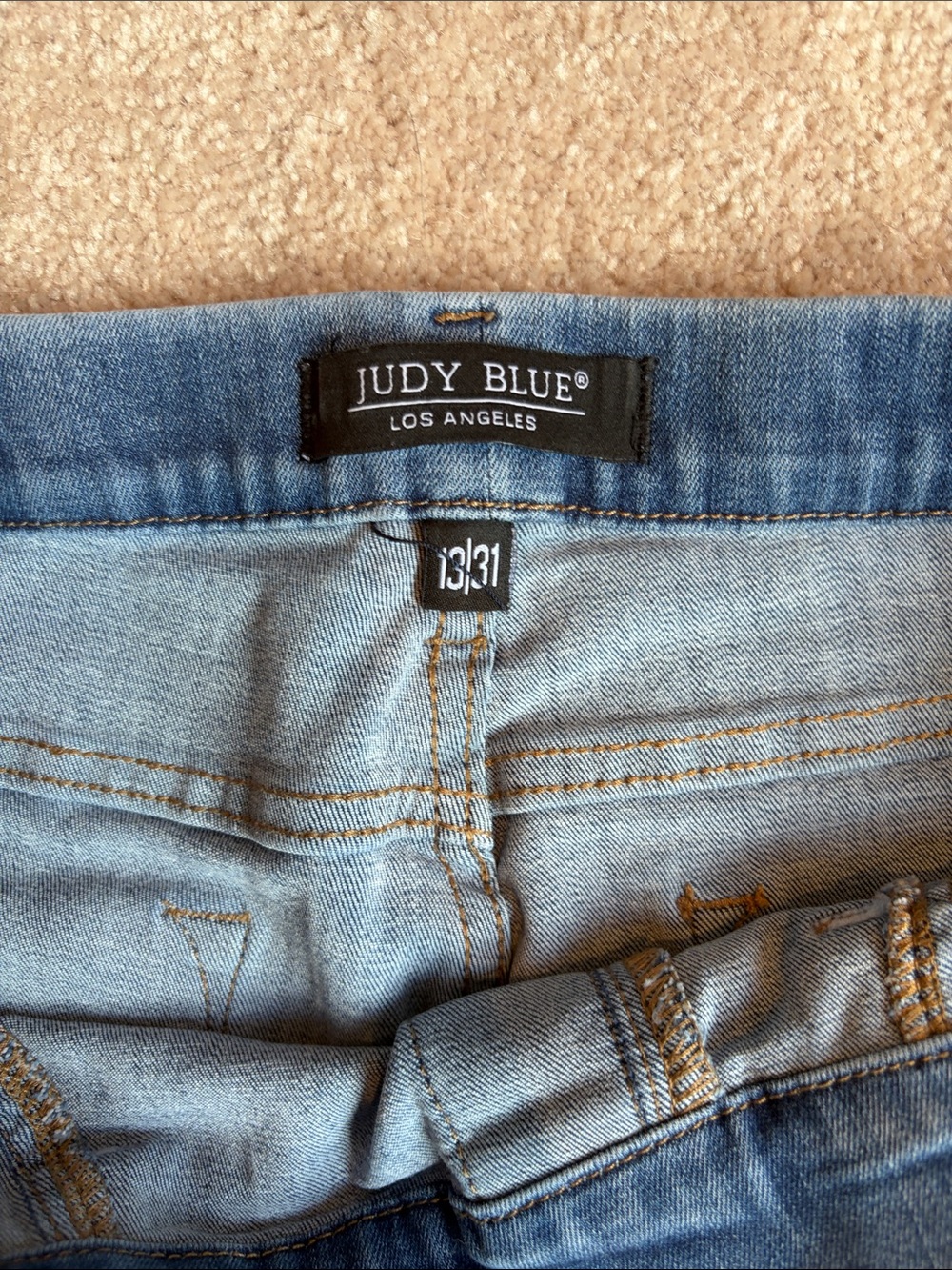Judy Blue medium blue jeans for women - Picture 2 of 9